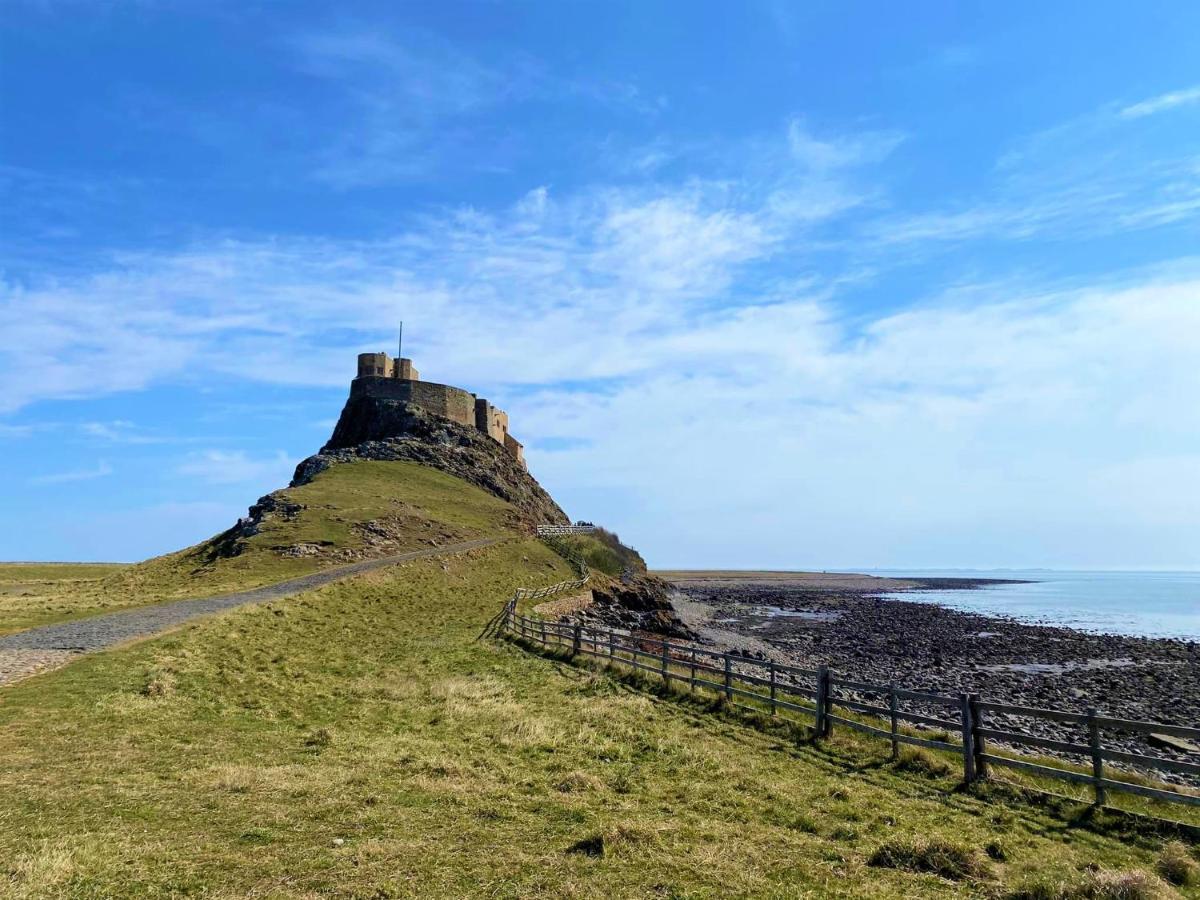 The Ship Inn Holy Island of Lindisfarne Екстериор снимка