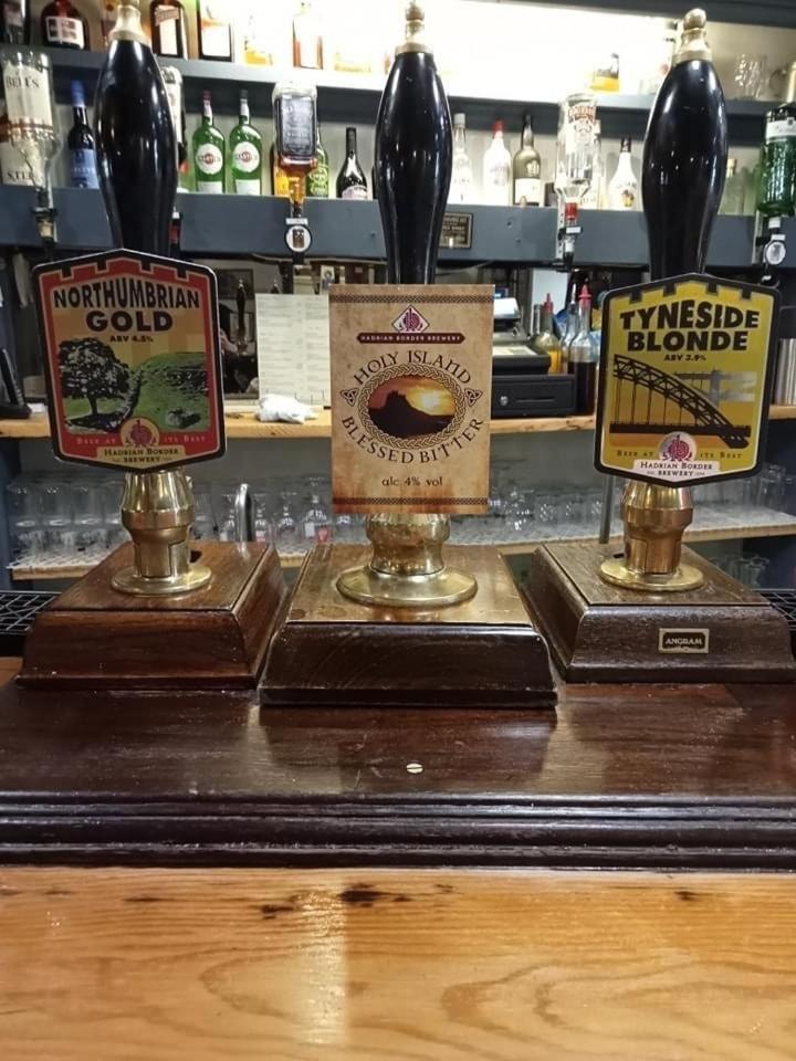The Ship Inn Holy Island of Lindisfarne Екстериор снимка